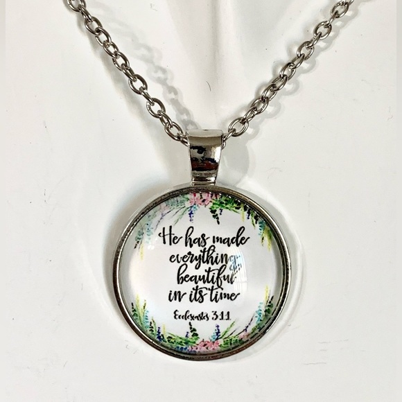 Faith based pendant necklace. - Picture 1 of 3